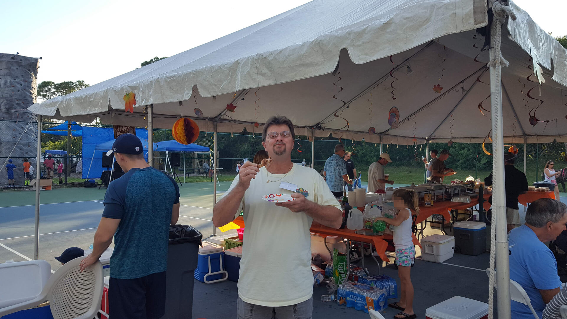Residents are asked to each prepare a dish to share at our potluck tent. In recent years, residents have made some killer dishes such as swedish meatballs, homemade garlic knots, and even some scrumptious double-chocolate brownies!